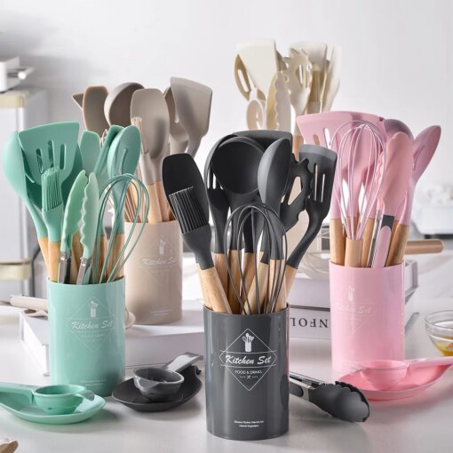 Set 12 Utensili Cucina Silicone Antiaderente con Manico in Legno - immagine 2