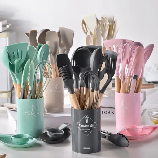 Set 12 Utensili Cucina Silicone con Manico in Legno